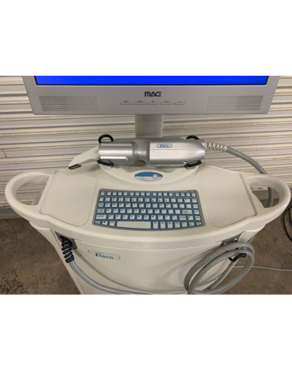 iTero HD2.9 scanner displaying real-time imaging feedback