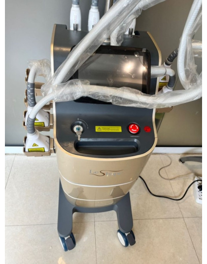 LeShape 1060nm laser system in a medical aesthetic clinic setting